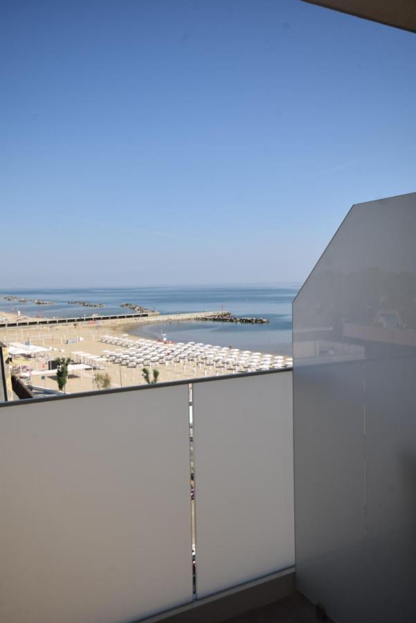 Hotel Mondial Bellaria-Igea Marina Exterior photo