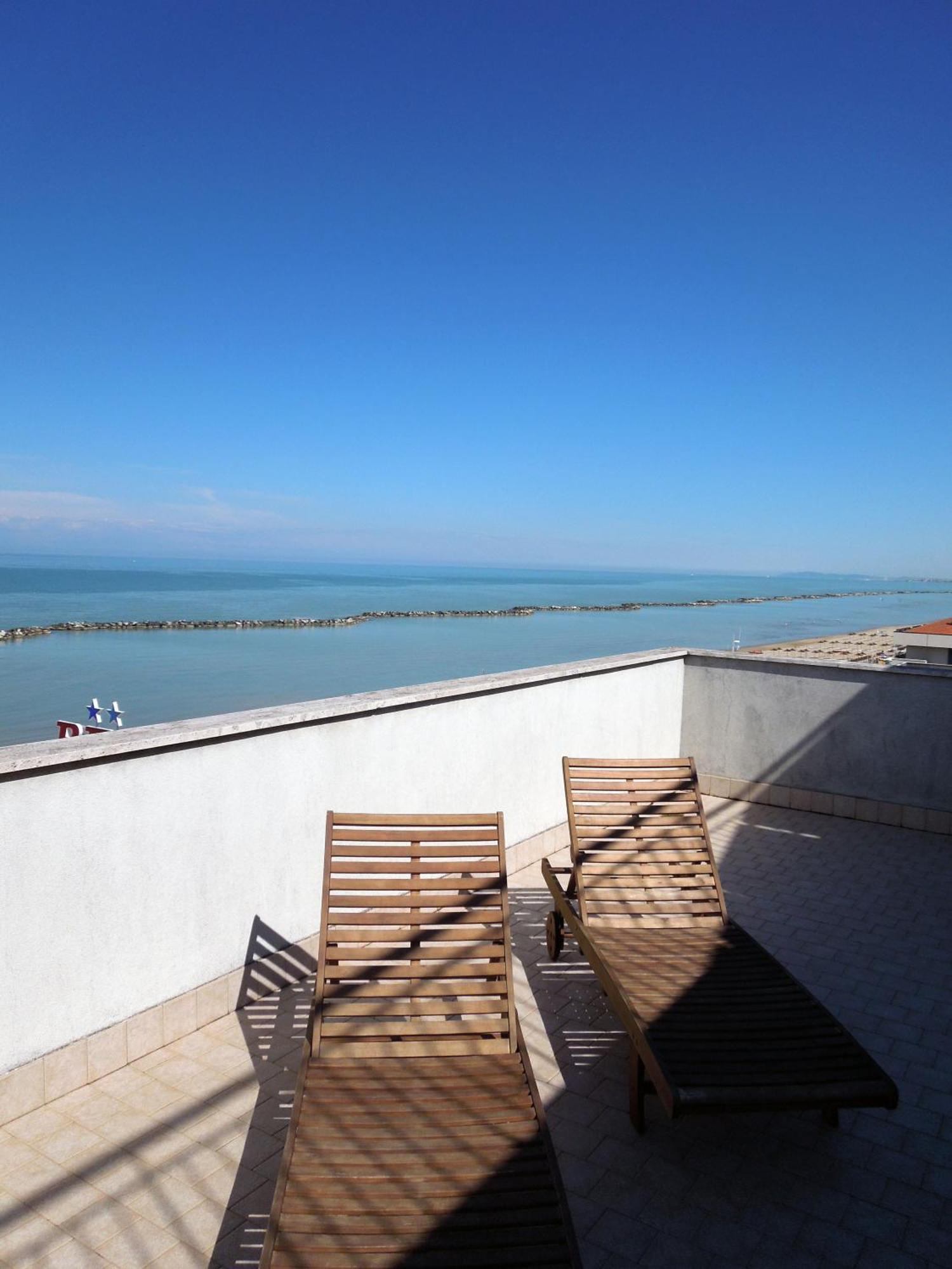 Hotel Mondial Bellaria-Igea Marina Exterior photo
