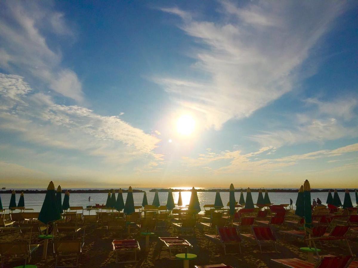 Hotel Mondial Bellaria-Igea Marina Exterior photo
